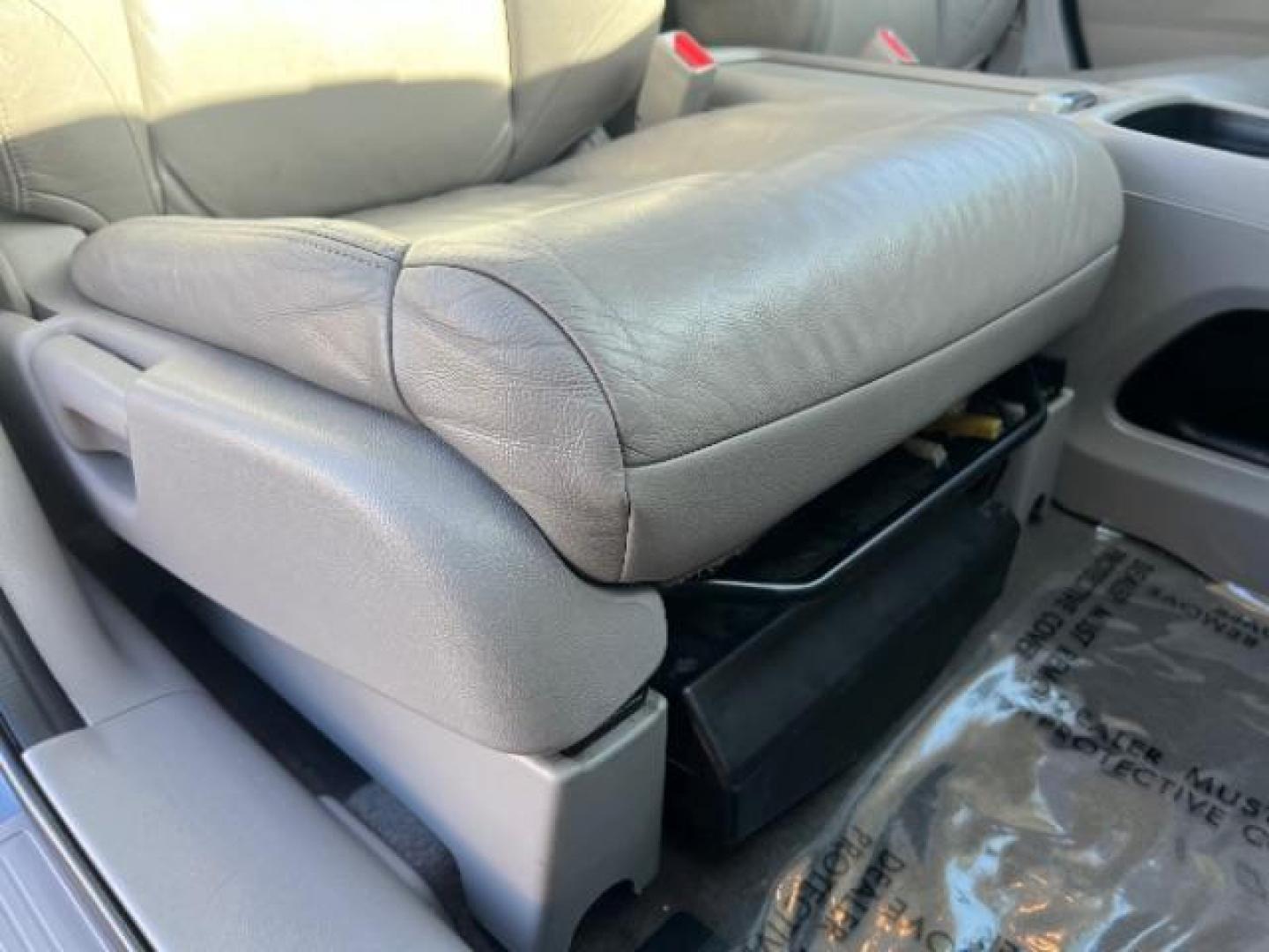 2013 Urban Titanium Metallic /Black Leather Interior Honda CR-V EX-L 4WD 5-Speed AT (2HKRM4H71DH) with an 2.4L L4 DOHC 16V engine, 5-Speed Automatic transmission, located at 940 North Main Street, Cedar City, UT, 84720, (435) 628-0023, 37.692936, -113.061897 - Photo#27