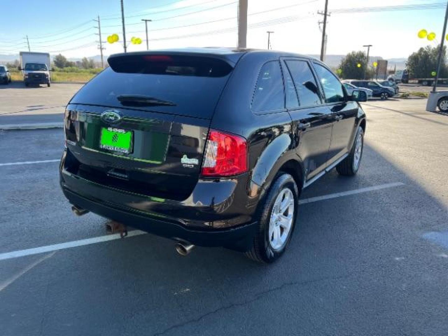 2013 Kodiak Brown Metallic /Charcoal Black/Gray Inserts Ford Edge SEL (2FMDK3JC1DB) , Automatic transmission, located at 940 North Main Street, Cedar City, UT, 84720, (435) 628-0023, 37.692936, -113.061897 - We specialize in helping ALL people get the best financing available. No matter your credit score, good, bad or none we can get you an amazing rate. Had a bankruptcy, divorce, or repossessions? We give you the green light to get your credit back on the road. Low down and affordable payments that fit - Photo#6