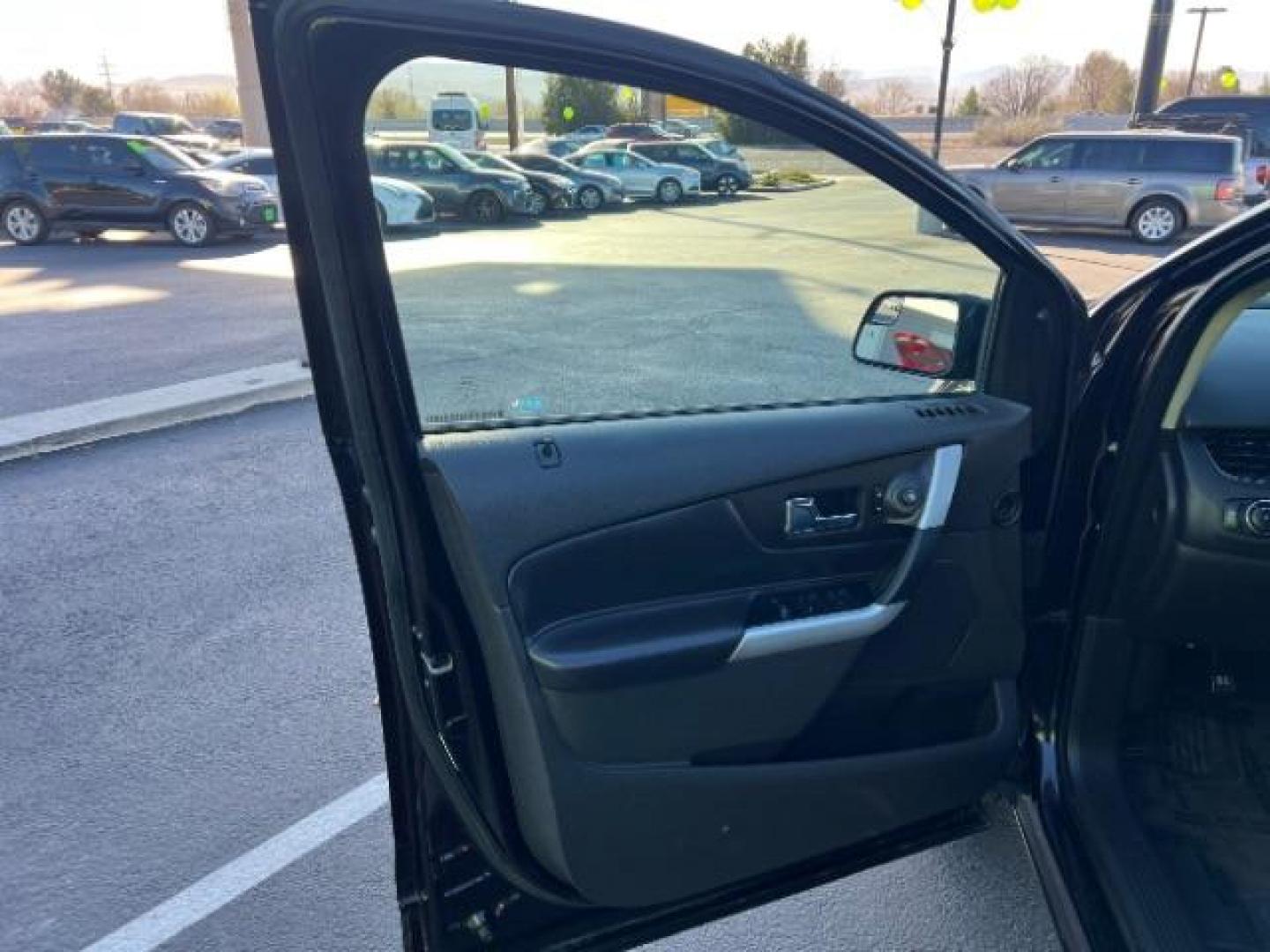 2013 Kodiak Brown Metallic /Charcoal Black/Gray Inserts Ford Edge SEL (2FMDK3JC1DB) , Automatic transmission, located at 940 North Main Street, Cedar City, UT, 84720, (435) 628-0023, 37.692936, -113.061897 - We specialize in helping ALL people get the best financing available. No matter your credit score, good, bad or none we can get you an amazing rate. Had a bankruptcy, divorce, or repossessions? We give you the green light to get your credit back on the road. Low down and affordable payments that fit - Photo#12