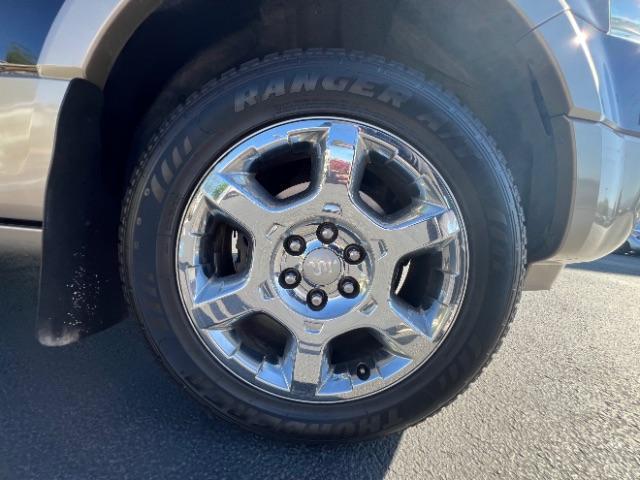 2013 Tuxedo Black Metallic /Charcoal Black/King Ranch(R) Red Leather Interior Ford Expedition EL King Ranch 4WD (1FMJK1J59DE) with an 5.4L V8 SOHC 16V FFV engine, 6-Speed Automatic transmission, located at 940 North Main Street, Cedar City, UT, 84720, (435) 628-0023, 37.692936, -113.061897 - We specialize in helping ALL people get the best financing available. No matter your credit score, good, bad or none we can get you an amazing rate. Had a bankruptcy, divorce, or repossessions? We give you the green light to get your credit back on the road. Low down and affordable payments that fit - Photo#9