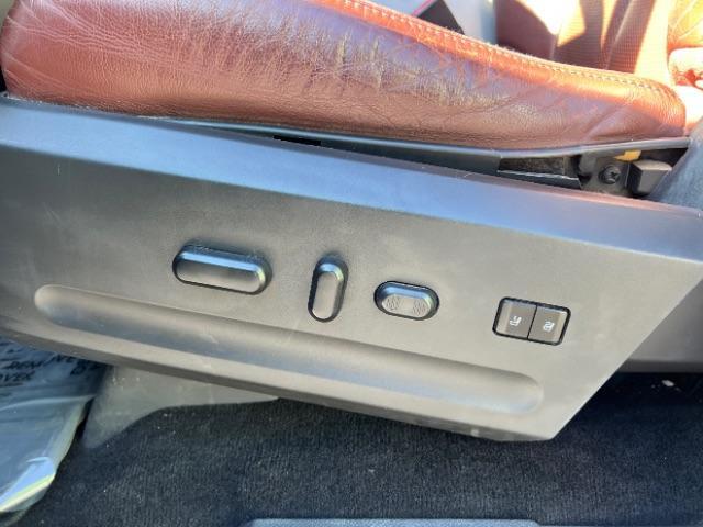 2013 Tuxedo Black Metallic /Charcoal Black/King Ranch(R) Red Leather Interior Ford Expedition EL King Ranch 4WD (1FMJK1J59DE) with an 5.4L V8 SOHC 16V FFV engine, 6-Speed Automatic transmission, located at 940 North Main Street, Cedar City, UT, 84720, (435) 628-0023, 37.692936, -113.061897 - We specialize in helping ALL people get the best financing available. No matter your credit score, good, bad or none we can get you an amazing rate. Had a bankruptcy, divorce, or repossessions? We give you the green light to get your credit back on the road. Low down and affordable payments that fit - Photo#13