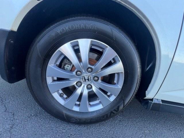2016 White Diamond Pearl /Truffle Honda Odyssey EX (5FNRL5H41GB) with an 3.5L V-6 i-VTEC variable valve control engine, Automatic transmission, located at 1865 East Red Hills Pkwy, St. George, 84770, (435) 628-0023, 37.120850, -113.543640 - Versatile Southern Utah travel starts with this 2016 Honda Odyssey EX. Its 3.5L V6 engine, 6-speed automatic transmission, and front-wheel drive make it a smart fit for school runs, commuting, road trips, and everyday hauling. With 140000 miles, this Odyssey is ready for its next adventure. The EX- Photo#11