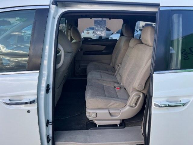2016 White Diamond Pearl /Truffle Honda Odyssey EX (5FNRL5H41GB) with an 3.5L V-6 i-VTEC variable valve control engine, Automatic transmission, located at 1865 East Red Hills Pkwy, St. George, 84770, (435) 628-0023, 37.120850, -113.543640 - Versatile Southern Utah travel starts with this 2016 Honda Odyssey EX. Its 3.5L V6 engine, 6-speed automatic transmission, and front-wheel drive make it a smart fit for school runs, commuting, road trips, and everyday hauling. With 140000 miles, this Odyssey is ready for its next adventure. The EX- Photo#19