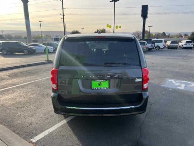 2019 Granite Pearlcoat /Black/Light Graystone Dodge Grand Caravan SE (2C4RDGBG0KR) with an Pentastar 3.6L V-6 DOHC engine, Automatic transmission, located at 1865 East Red Hills Pkwy, St. George, 84770, (435) 628-0023, 37.120850, -113.543640 - We specialize in helping ALL people get the best financing available. No matter your credit score, good, bad or none we can get you an amazing rate. Had a bankruptcy, divorce, or repossessions? We give you the green light to get your credit back on the road. Low down and affordable payments that fit - Photo#5