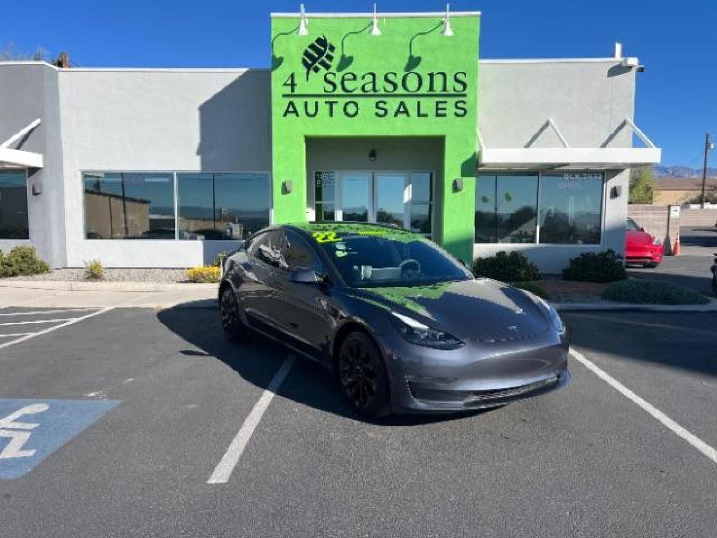 2022 Midnight Silver Metallic /Black Tesla Model 3 Long Range Dual Motor All-Wheel Drive (5YJ3E1EB8NF) with an ELECTRIC engine, Electric transmission, located at 1865 East Red Hills Pkwy, St. George, 84770, (435) 628-0023, 37.120850, -113.543640 - Photo#0