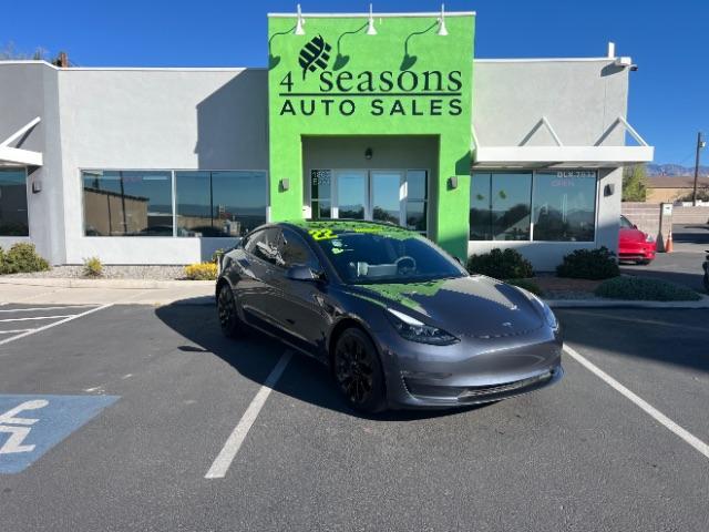 2022 Midnight Silver Metallic /Black Tesla Model 3 Long Range Dual Motor All-Wheel Drive (5YJ3E1EB8NF) with an ELECTRIC engine, Electric transmission, located at 1865 East Red Hills Pkwy, St. George, 84770, (435) 628-0023, 37.120850, -113.543640 - Excellent Tesla Model 3 Long Range All Wheel Drive. All our Teslas come with charging kit. Battery is 90% healthy. Gets 275 on full charge. Clean title, no accidents Still has remaining 120k mile Tesla warranty on battery and motor. We have aftermarket battery warranties available. Southern Ut - Photo#0
