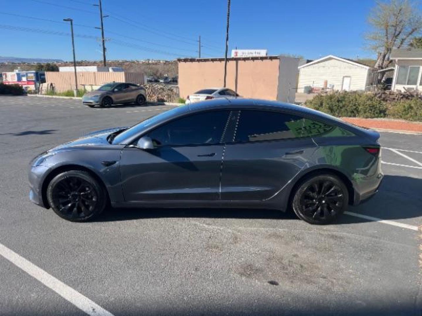 2022 Midnight Silver Metallic /Black Tesla Model 3 Long Range Dual Motor All-Wheel Drive (5YJ3E1EB8NF) with an ELECTRIC engine, Electric transmission, located at 1865 East Red Hills Pkwy, St. George, 84770, (435) 628-0023, 37.120850, -113.543640 - Photo#5