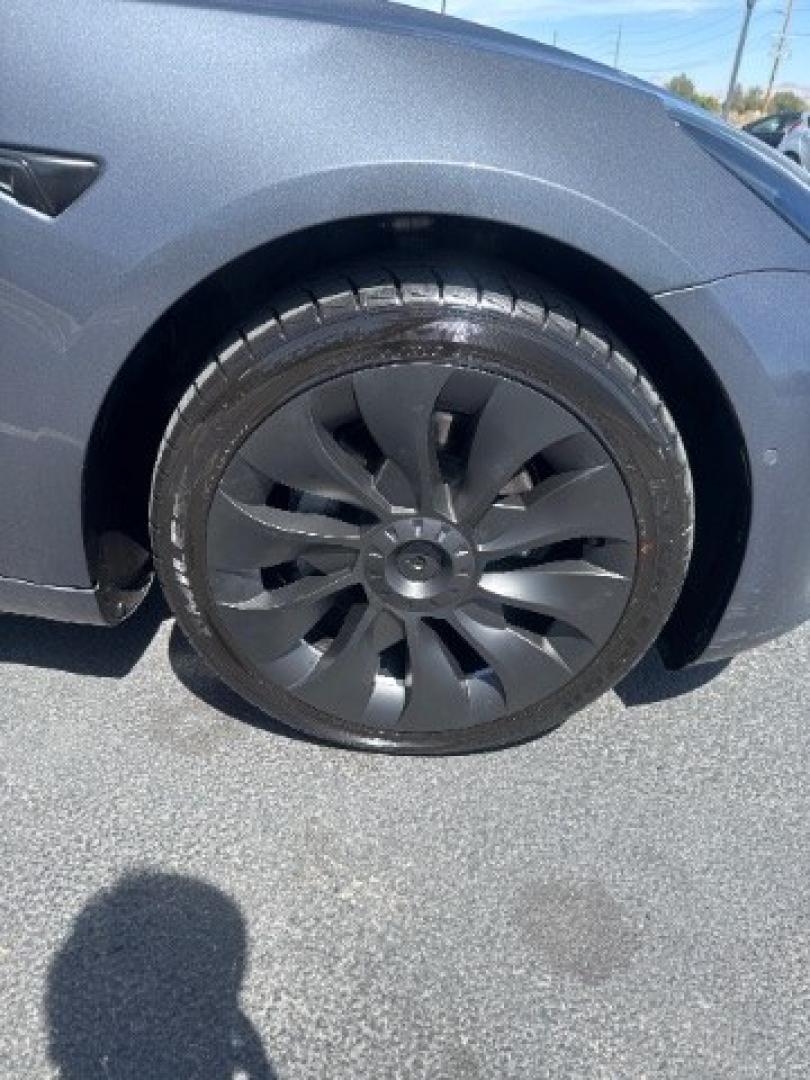 2022 Midnight Silver Metallic /Black Tesla Model 3 Long Range Dual Motor All-Wheel Drive (5YJ3E1EB8NF) , located at 1865 East Red Hills Pkwy, St. George, 84770, (435) 628-0023, 37.120850, -113.543640 - 296- Photo#9