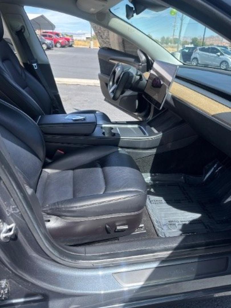 2022 Midnight Silver Metallic /Black Tesla Model 3 Long Range Dual Motor All-Wheel Drive (5YJ3E1EB8NF) , located at 1865 East Red Hills Pkwy, St. George, 84770, (435) 628-0023, 37.120850, -113.543640 - 296- Photo#18
