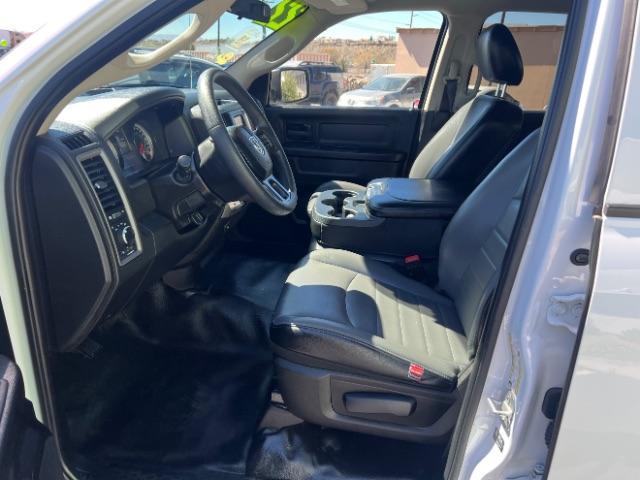 2022 Bright White Clearcoat /Diesel Gray/Black Ram 1500 Classic Tradesman Quad Cab 4x4 6'4 Box (1C6RR7FG1NS) , Automatic transmission, located at 1865 East Red Hills Pkwy, St. George, 84770, (435) 628-0023, 37.120850, -113.543640 - We specialize in helping ALL people get the best financing available. No matter your credit score, good, bad or none we can get you an amazing rate. Had a bankruptcy, divorce, or repossessions? We give you the green light to get your credit back on the road. Low down and affordable payments that fit - Photo#14