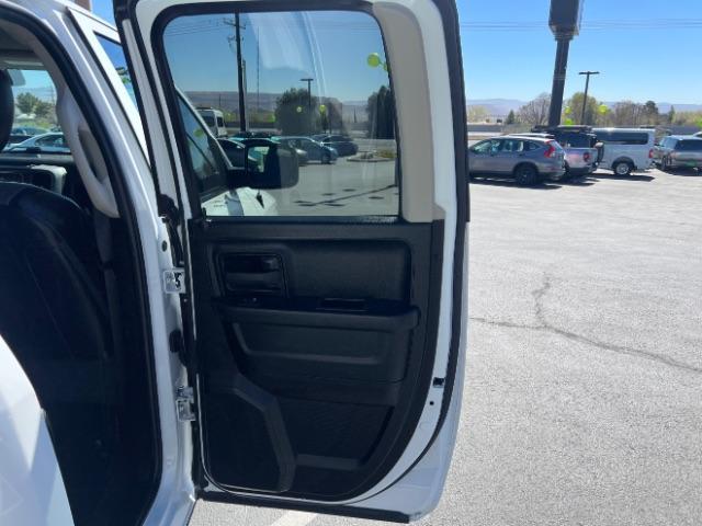 2022 Bright White Clearcoat /Diesel Gray/Black Ram 1500 Classic Tradesman Quad Cab 4x4 6'4 Box (1C6RR7FG1NS) , Automatic transmission, located at 1865 East Red Hills Pkwy, St. George, 84770, (435) 628-0023, 37.120850, -113.543640 - We specialize in helping ALL people get the best financing available. No matter your credit score, good, bad or none we can get you an amazing rate. Had a bankruptcy, divorce, or repossessions? We give you the green light to get your credit back on the road. Low down and affordable payments that fit - Photo#23