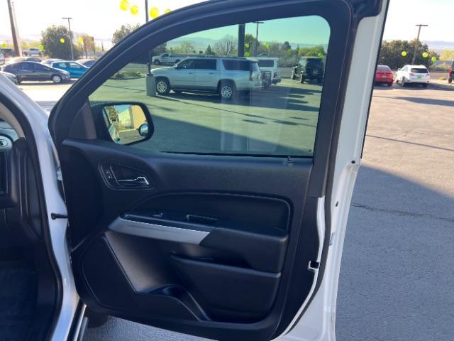 2018 Summit White /Jet Black/Dark Ash Chevrolet Colorado LT (1GCGSCEN7J1) , Automatic transmission, located at 1865 East Red Hills Pkwy, St. George, 84770, (435) 628-0023, 37.120850, -113.543640 - We specialize in helping ALL people get the best financing available. No matter your credit score, good, bad or none we can get you an amazing rate. Had a bankruptcy, divorce, or repossessions? We give you the green light to get your credit back on the road. Low down and affordable payments that fit - Photo#27