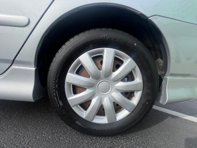 2007 Silver Streak Mica /Stone Toyota Corolla CE | S | LE (1NXBR32E97Z) with an 1.8L I-4 DOHC engine, MANUAL transmission, located at 940 North Main Street, Cedar City, UT, 84720, (435) 628-0023, 37.692936, -113.061897 - If you are looking for a reliable, fuel-efficient sedan that is easy on the wallet, this 2007 Toyota Corolla is a fantastic choice! Known for their legendary reliability, Corollas just keep going and going. This one comes loaded with air conditioning, leather seats, leather steering wheel, alloy whe - Photo#10