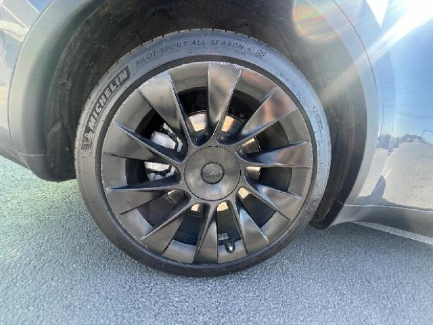 2020 Midnight Silver Metallic /Black Tesla Model Y Long Range Dual Motor All-Wheel Drive (5YJYGDEE0LF) with an ELECTRIC engine, Electric transmission, located at 1865 East Red Hills Pkwy, St. George, 84770, (435) 628-0023, 37.120850, -113.543640 - Excellent Tesla Model Y Long Range All Wheel Drive. All our Teslas come with charging kit. Battery is healthy. Gets 290 on full charge. Clean title, no accidents Still has remaining 120k mile Tesla warranty on battery and motor. We have aftermarket battery warranties available. Southern Utah's - Photo#13