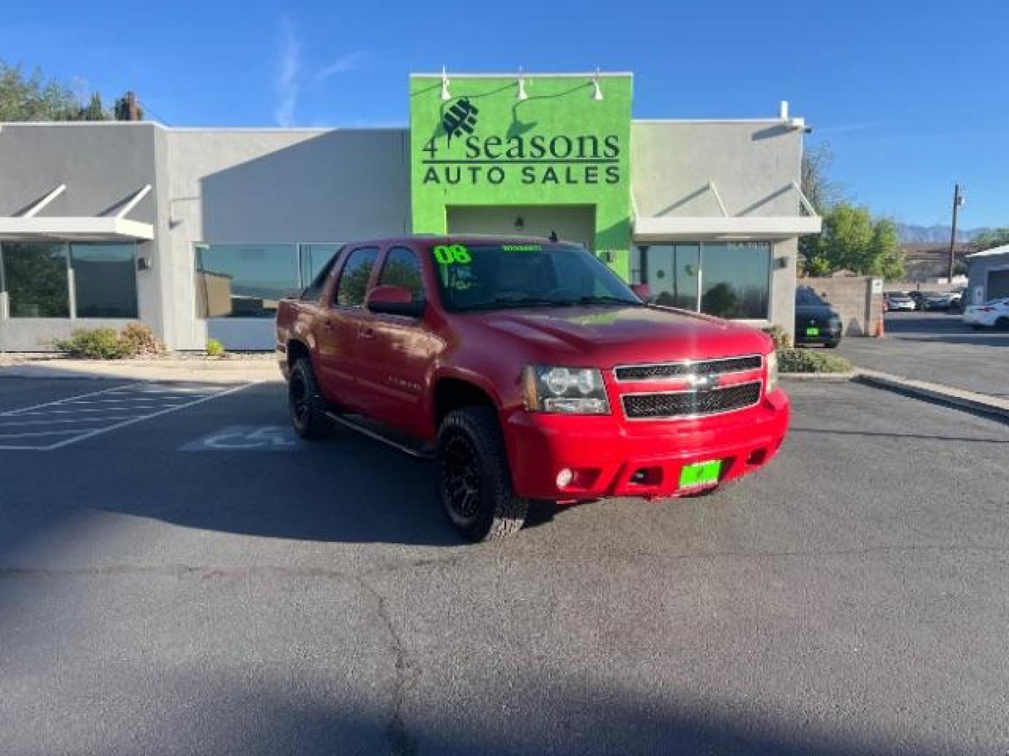 2008 Victory Red /Ebony Chevrolet Avalanche 1500 LT (3GNFK12388G) with an 5.3 lL V-8 engine, AUTOMATIC transmission, located at 1865 East Red Hills Pkwy, St. George, 84770, (435) 628-0023, 37.120850, -113.543640 - We specialize in helping ALL people get the best financing available. No matter your credit score, good, bad or none we can get you an amazing rate. Had a bankruptcy, divorce, or repossessions? We give you the green light to get your credit back on the road. Low down and affordable payments that fit - Photo#0