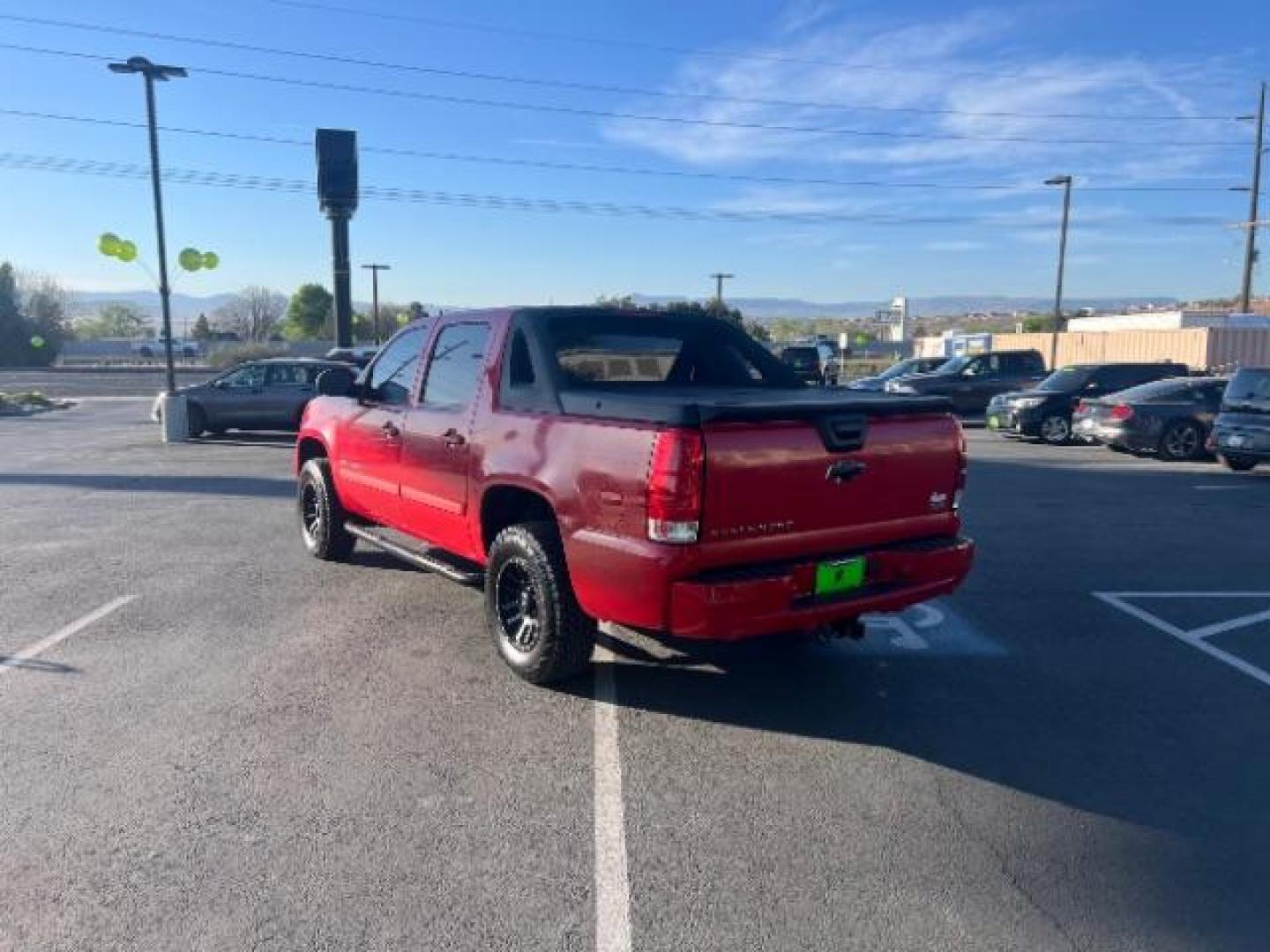 2008 Victory Red /Ebony Chevrolet Avalanche 1500 LT (3GNFK12388G) with an 5.3 lL V-8 engine, AUTOMATIC transmission, located at 1865 East Red Hills Pkwy, St. George, 84770, (435) 628-0023, 37.120850, -113.543640 - We specialize in helping ALL people get the best financing available. No matter your credit score, good, bad or none we can get you an amazing rate. Had a bankruptcy, divorce, or repossessions? We give you the green light to get your credit back on the road. Low down and affordable payments that fit - Photo#4