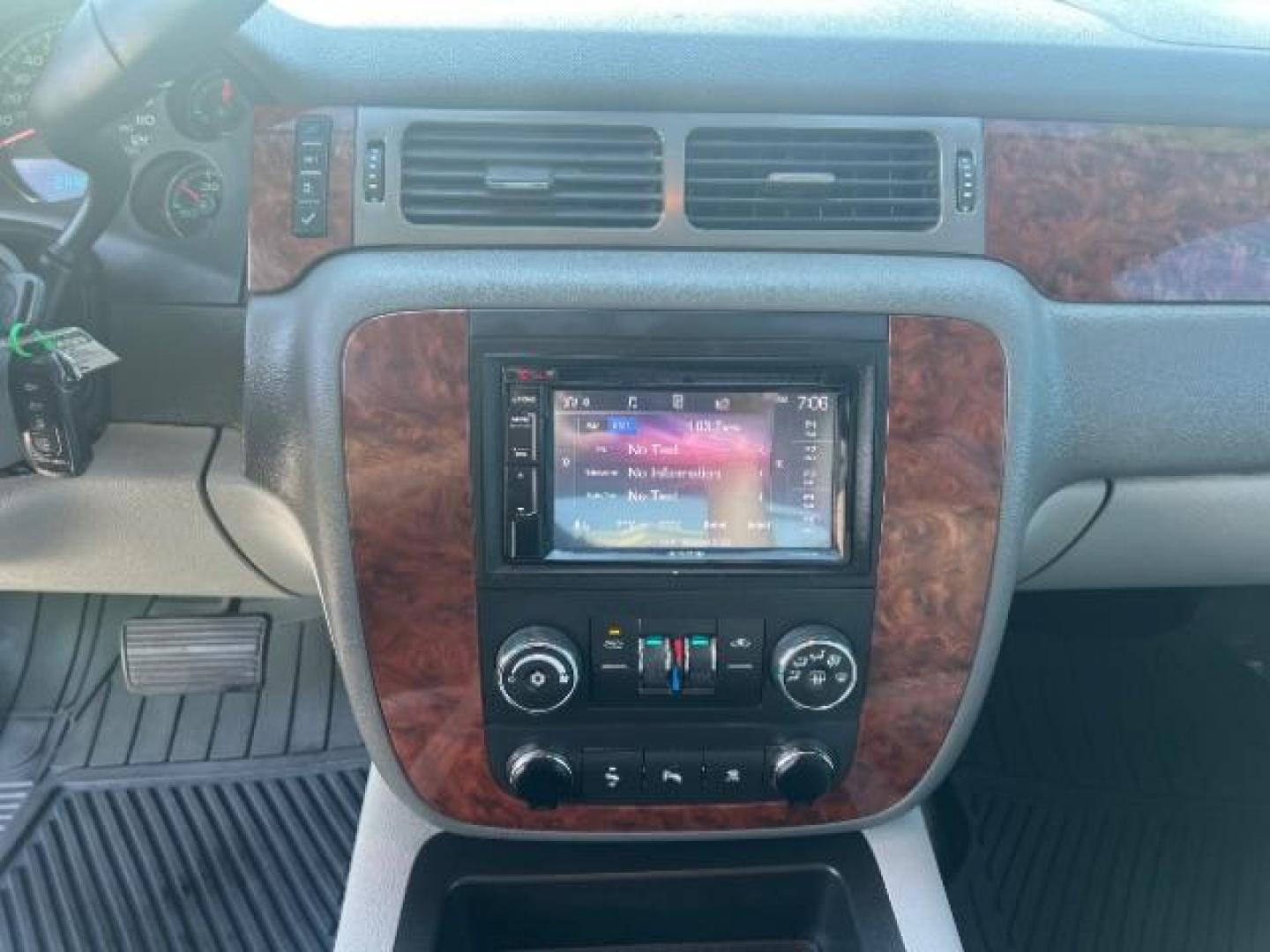 2008 Victory Red /Ebony Chevrolet Avalanche 1500 LT (3GNFK12388G) with an 5.3 lL V-8 engine, AUTOMATIC transmission, located at 1865 East Red Hills Pkwy, St. George, 84770, (435) 628-0023, 37.120850, -113.543640 - We specialize in helping ALL people get the best financing available. No matter your credit score, good, bad or none we can get you an amazing rate. Had a bankruptcy, divorce, or repossessions? We give you the green light to get your credit back on the road. Low down and affordable payments that fit - Photo#17