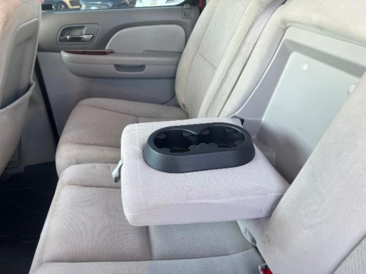 2008 Victory Red /Ebony Chevrolet Avalanche 1500 LT (3GNFK12388G) with an 5.3 lL V-8 engine, AUTOMATIC transmission, located at 1865 East Red Hills Pkwy, St. George, 84770, (435) 628-0023, 37.120850, -113.543640 - We specialize in helping ALL people get the best financing available. No matter your credit score, good, bad or none we can get you an amazing rate. Had a bankruptcy, divorce, or repossessions? We give you the green light to get your credit back on the road. Low down and affordable payments that fit - Photo#23