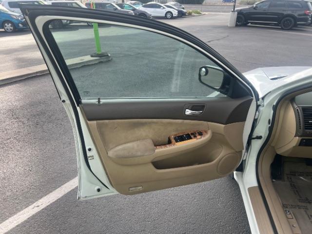 2003 Taffeta White /Ivory Honda Accord 2.4 EX (1HGCM56673A) with an 2.4L I-4 DOHC engine, Automatic transmission, located at 940 North Main Street, Cedar City, UT, 84720, (435) 628-0023, 37.692936, -113.061897 - We specialize in helping ALL people get the best financing available. No matter your credit score, good, bad or none we can get you an amazing rate. Had a bankruptcy, divorce, or repossessions? We give you the green light to get your credit back on the road. Low down and affordable payments that fit - Photo#12