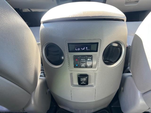 2013 Polished Metal Metallic /Gray Honda Pilot EX-L (5FNYF3H5XDB) with an 3.5L V-6 i-VTEC VCM variable valve control engine, Automatic transmission, located at 940 North Main Street, Cedar City, UT, 84720, (435) 628-0023, 37.692936, -113.061897 - We specialize in helping ALL people get the best financing available. No matter your credit score, good, bad or none we can get you an amazing rate. Had a bankruptcy, divorce, or repossessions? We give you the green light to get your credit back on the road. Low down and affordable payments that fit - Photo#23