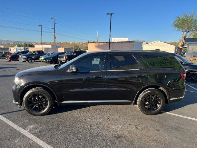 2015 Brilliant Black Crystal Pearlcoat /Black Dodge Durango SXT (1C4RDJAG6FC) with an 3.6L V-6 DOHC engine, Automatic transmission, located at 1865 East Red Hills Pkwy, St. George, 84770, (435) 628-0023, 37.120850, -113.543640 - We specialize in helping ALL people get the best financing available. No matter your credit score, good, bad or none we can get you an amazing rate. Had a bankruptcy, divorce, or repossessions? We give you the green light to get your credit back on the road. Low down and affordable payments that fit - Photo#3