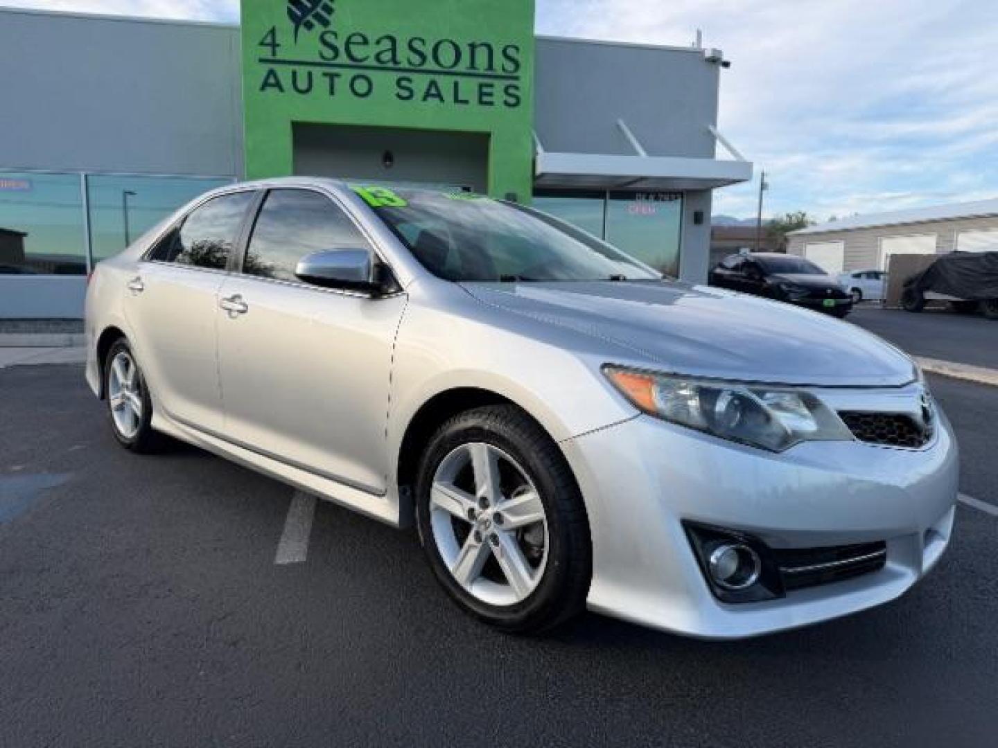 2013 Classic Silver Metallic /Ash Toyota Camry L | LE | SE | XLE (4T1BF1FK2DU) with an 2.5L I-4 DOHC engine, Automatic transmission, located at 1865 East Red Hills Pkwy, St. George, 84770, (435) 628-0023, 37.120850, -113.543640 - We specialize in helping ALL people get the best financing available. No matter your credit score, good, bad or none we can get you an amazing rate. Had a bankruptcy, divorce, or repossessions? We give you the green light to get your credit back on the road. Low down and affordable payments that fit - Photo#0