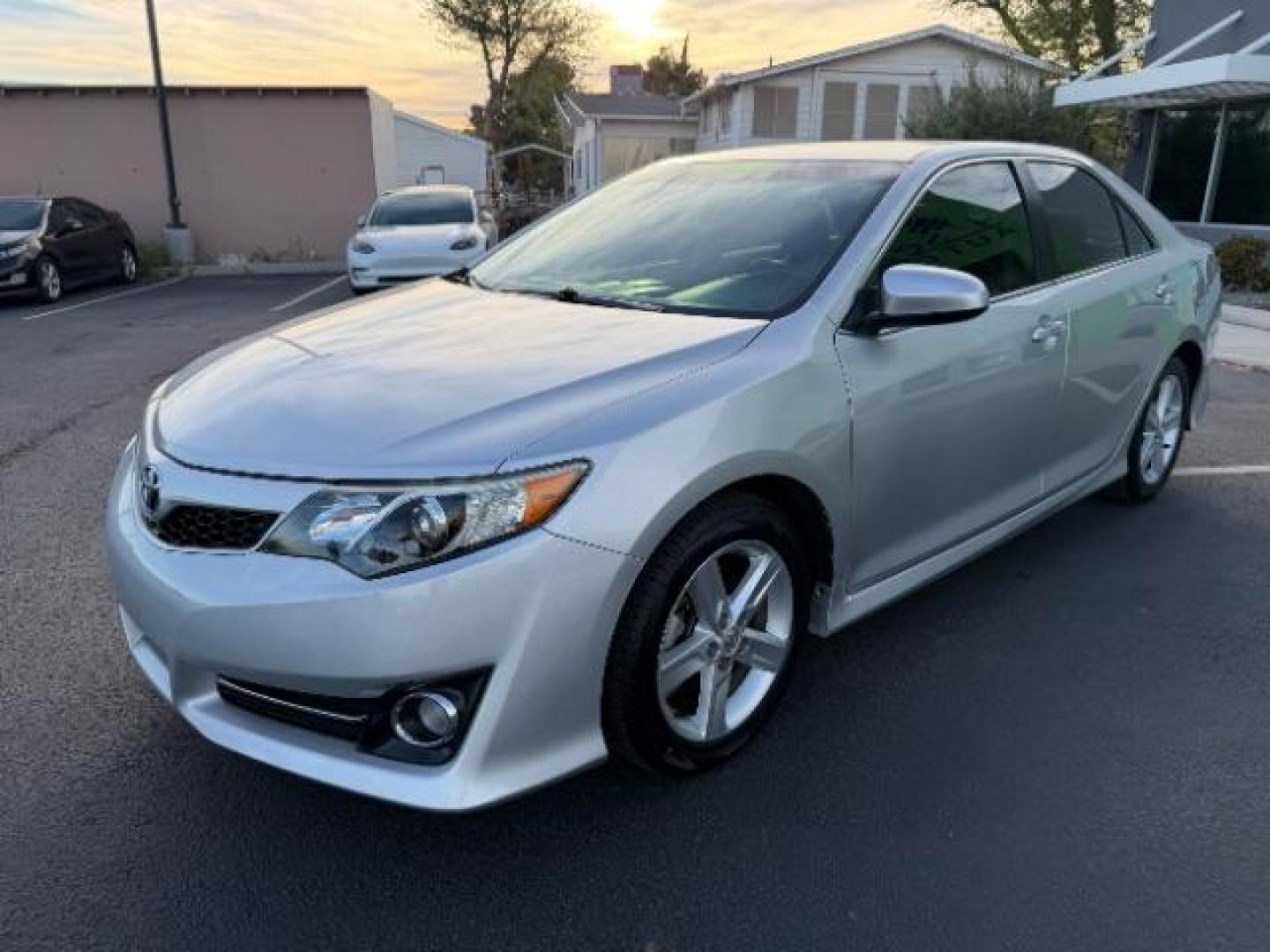 2013 Classic Silver Metallic /Ash Toyota Camry L | LE | SE | XLE (4T1BF1FK2DU) with an 2.5L I-4 DOHC engine, Automatic transmission, located at 1865 East Red Hills Pkwy, St. George, 84770, (435) 628-0023, 37.120850, -113.543640 - We specialize in helping ALL people get the best financing available. No matter your credit score, good, bad or none we can get you an amazing rate. Had a bankruptcy, divorce, or repossessions? We give you the green light to get your credit back on the road. Low down and affordable payments that fit - Photo#2
