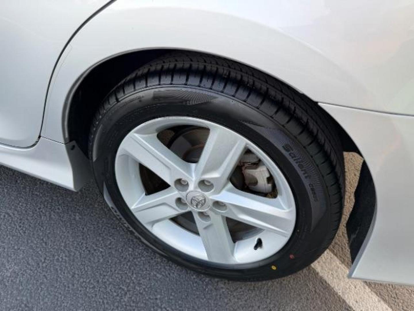 2013 Classic Silver Metallic /Ash Toyota Camry L | LE | SE | XLE (4T1BF1FK2DU) with an 2.5L I-4 DOHC engine, Automatic transmission, located at 1865 East Red Hills Pkwy, St. George, 84770, (435) 628-0023, 37.120850, -113.543640 - We specialize in helping ALL people get the best financing available. No matter your credit score, good, bad or none we can get you an amazing rate. Had a bankruptcy, divorce, or repossessions? We give you the green light to get your credit back on the road. Low down and affordable payments that fit - Photo#10