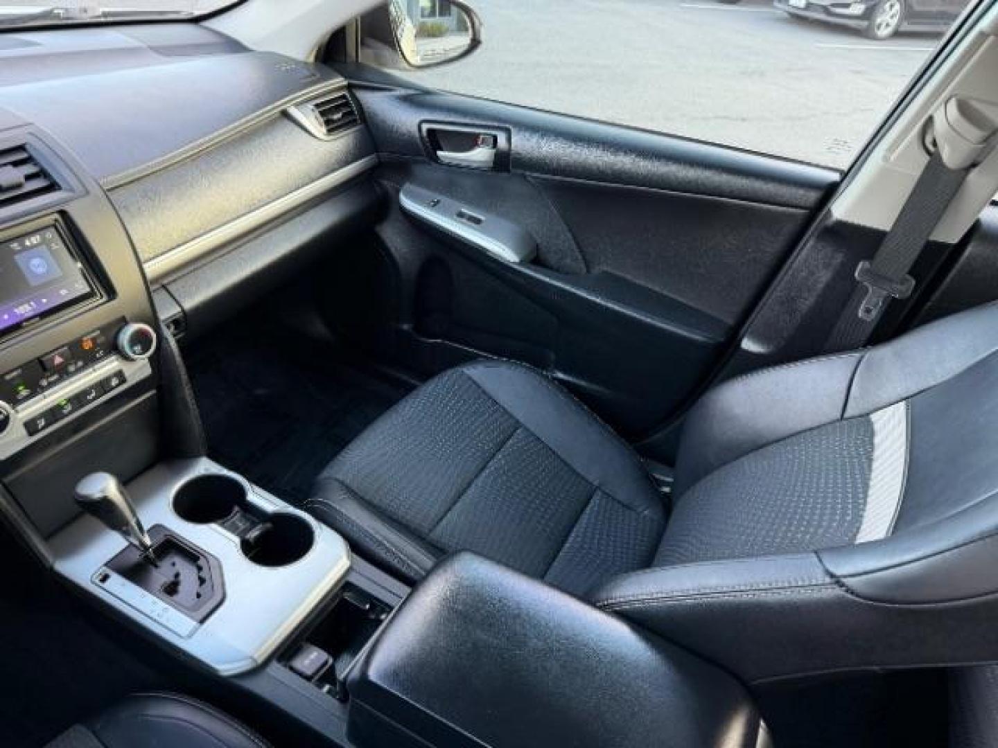 2013 Classic Silver Metallic /Ash Toyota Camry L | LE | SE | XLE (4T1BF1FK2DU) with an 2.5L I-4 DOHC engine, Automatic transmission, located at 1865 East Red Hills Pkwy, St. George, 84770, (435) 628-0023, 37.120850, -113.543640 - We specialize in helping ALL people get the best financing available. No matter your credit score, good, bad or none we can get you an amazing rate. Had a bankruptcy, divorce, or repossessions? We give you the green light to get your credit back on the road. Low down and affordable payments that fit - Photo#13