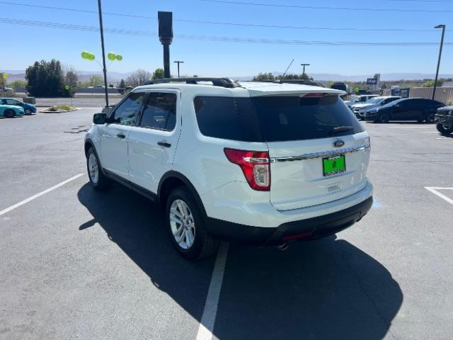 2015 White /Black Ford Explorer Base FWD (1FM5K7B88FG) , Automatic transmission, located at 940 North Main Street, Cedar City, UT, 84720, (435) 628-0023, 37.692936, -113.061897 - We specialize in helping ALL people get the best financing available. No matter your credit score, good, bad or none we can get you an amazing rate. Had a bankruptcy, divorce, or repossessions? We give you the green light to get your credit back on the road. Low down and affordable payments that fit - Photo#4