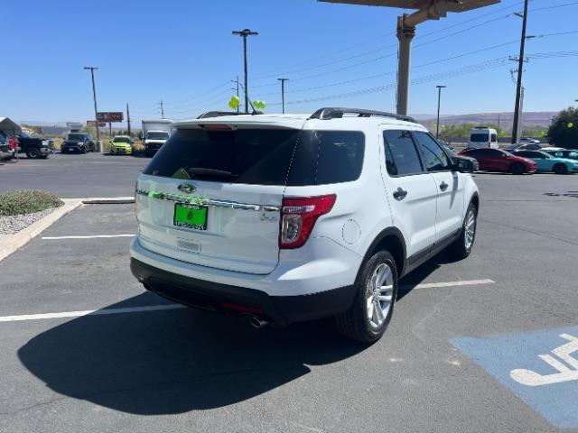 2015 White /Black Ford Explorer Base FWD (1FM5K7B88FG) , Automatic transmission, located at 940 North Main Street, Cedar City, UT, 84720, (435) 628-0023, 37.692936, -113.061897 - We specialize in helping ALL people get the best financing available. No matter your credit score, good, bad or none we can get you an amazing rate. Had a bankruptcy, divorce, or repossessions? We give you the green light to get your credit back on the road. Low down and affordable payments that fit - Photo#6