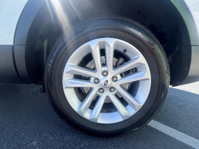 2015 White /Black Ford Explorer Base FWD (1FM5K7B88FG) , Automatic transmission, located at 940 North Main Street, Cedar City, UT, 84720, (435) 628-0023, 37.692936, -113.061897 - We specialize in helping ALL people get the best financing available. No matter your credit score, good, bad or none we can get you an amazing rate. Had a bankruptcy, divorce, or repossessions? We give you the green light to get your credit back on the road. Low down and affordable payments that fit - Photo#10