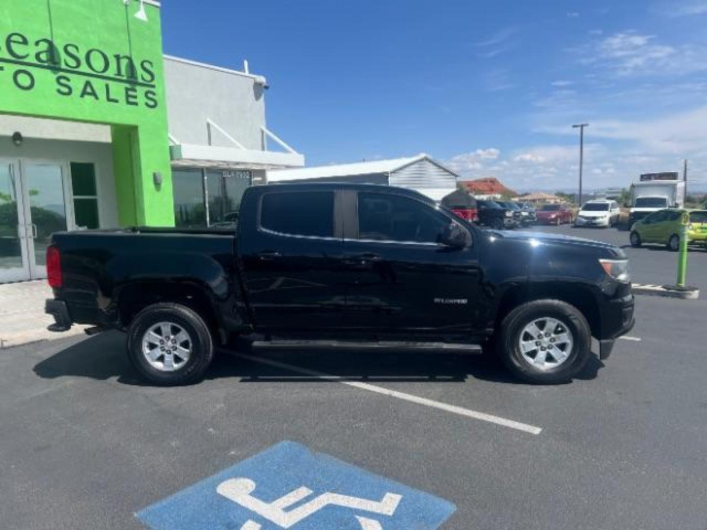 2020 Black /Jet Black/Dark Ash Chevrolet Colorado 2WD Crew Cab Short Box WT (1GCGSBEN8L1) , Automatic transmission, located at 1865 East Red Hills Pkwy, St. George, 84770, (435) 628-0023, 37.120850, -113.543640 - We specialize in helping ALL people get the best financing available. No matter your credit score, good, bad or none we can get you an amazing rate. Had a bankruptcy, divorce, or repossessions? We give you the green light to get your credit back on the road. Low down and affordable payments that fit- Photo#7