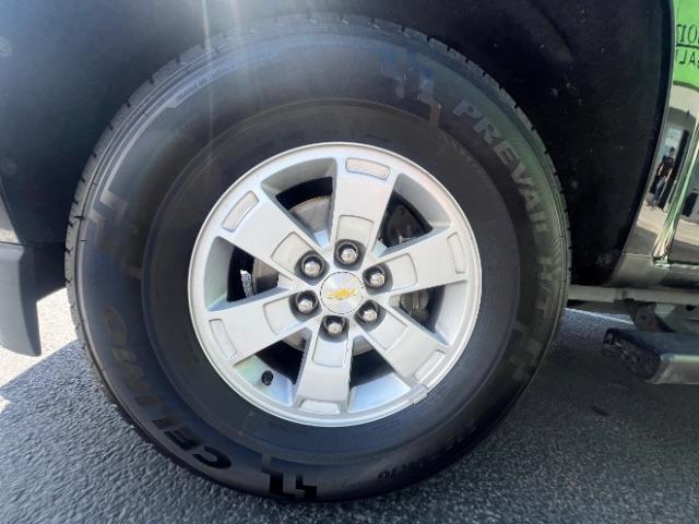 2020 Black /Jet Black/Dark Ash Chevrolet Colorado 2WD Crew Cab Short Box WT (1GCGSBEN8L1) , Automatic transmission, located at 940 North Main Street, Cedar City, UT, 84720, (435) 628-0023, 37.692936, -113.061897 - We specialize in helping ALL people get the best financing available. No matter your credit score, good, bad or none we can get you an amazing rate. Had a bankruptcy, divorce, or repossessions? We give you the green light to get your credit back on the road. Low down and affordable payments that fit - Photo#10