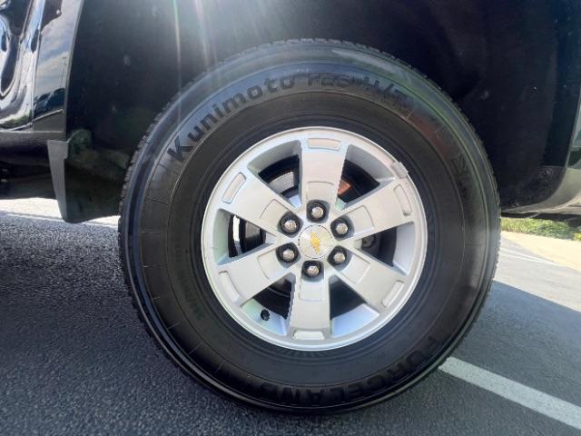 2020 Black /Jet Black/Dark Ash Chevrolet Colorado 2WD Crew Cab Short Box WT (1GCGSBEN8L1) , Automatic transmission, located at 940 North Main Street, Cedar City, UT, 84720, (435) 628-0023, 37.692936, -113.061897 - We specialize in helping ALL people get the best financing available. No matter your credit score, good, bad or none we can get you an amazing rate. Had a bankruptcy, divorce, or repossessions? We give you the green light to get your credit back on the road. Low down and affordable payments that fit - Photo#11