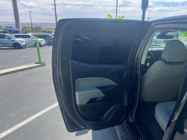 2020 Black /Jet Black/Dark Ash Chevrolet Colorado 2WD Crew Cab Short Box WT (1GCGSBEN8L1) , Automatic transmission, located at 940 North Main Street, Cedar City, UT, 84720, (435) 628-0023, 37.692936, -113.061897 - We specialize in helping ALL people get the best financing available. No matter your credit score, good, bad or none we can get you an amazing rate. Had a bankruptcy, divorce, or repossessions? We give you the green light to get your credit back on the road. Low down and affordable payments that fit - Photo#20