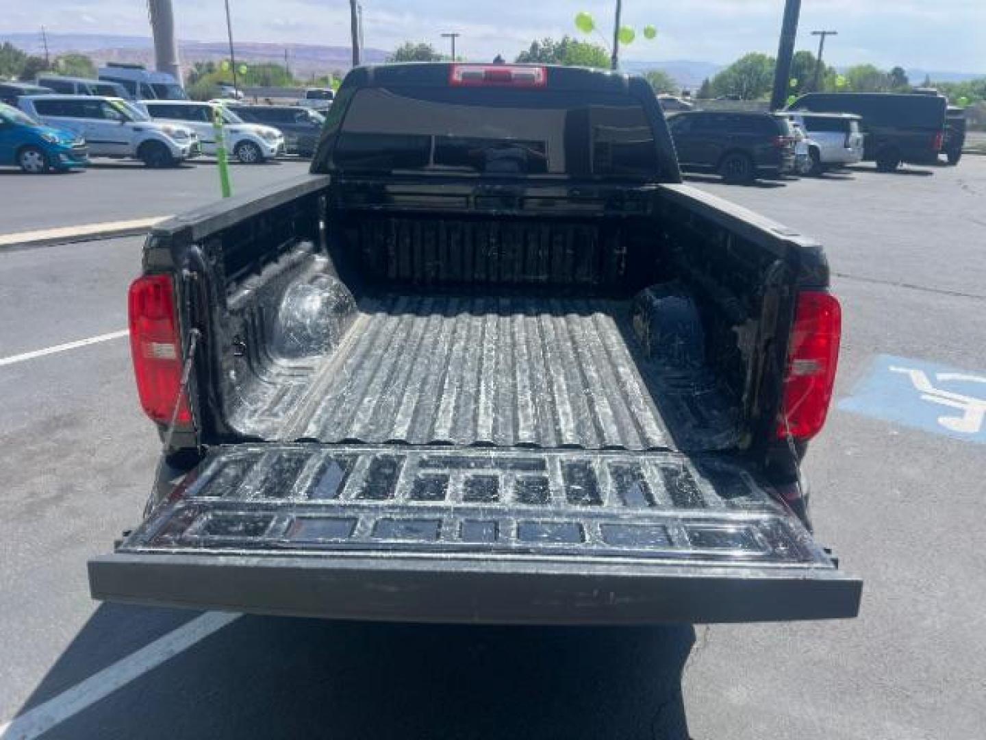 2020 Black /Jet Black/Dark Ash Chevrolet Colorado 2WD Crew Cab Short Box WT (1GCGSBEN8L1) , Automatic transmission, located at 1865 East Red Hills Pkwy, St. George, 84770, (435) 628-0023, 37.120850, -113.543640 - We specialize in helping ALL people get the best financing available. No matter your credit score, good, bad or none we can get you an amazing rate. Had a bankruptcy, divorce, or repossessions? We give you the green light to get your credit back on the road. Low down and affordable payments that fit- Photo#23
