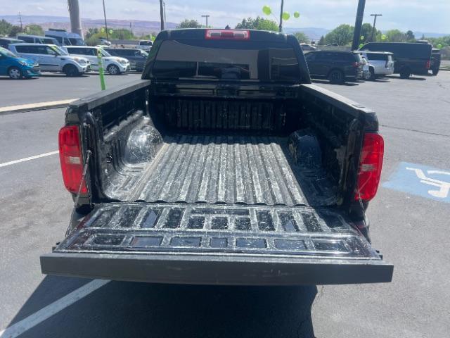 2020 Black /Jet Black/Dark Ash Chevrolet Colorado 2WD Crew Cab Short Box WT (1GCGSBEN8L1) , Automatic transmission, located at 940 North Main Street, Cedar City, UT, 84720, (435) 628-0023, 37.692936, -113.061897 - We specialize in helping ALL people get the best financing available. No matter your credit score, good, bad or none we can get you an amazing rate. Had a bankruptcy, divorce, or repossessions? We give you the green light to get your credit back on the road. Low down and affordable payments that fit - Photo#23