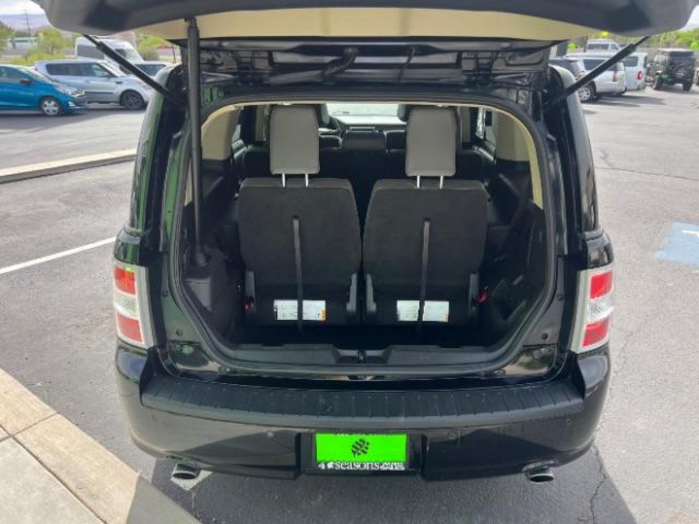 2018 Shadow Black /Charcoal Black Ford Flex SEL (2FMGK5C85JB) with an 3.5L V-6 DOHC engine, Automatic transmission, located at 940 North Main Street, Cedar City, UT, 84720, (435) 628-0023, 37.692936, -113.061897 - We specialize in helping ALL people get the best financing available. No matter your credit score, good, bad or none we can get you an amazing rate. Had a bankruptcy, divorce, or repossessions? We give you the green light to get your credit back on the road. Low down and affordable payments that fit - Photo#27