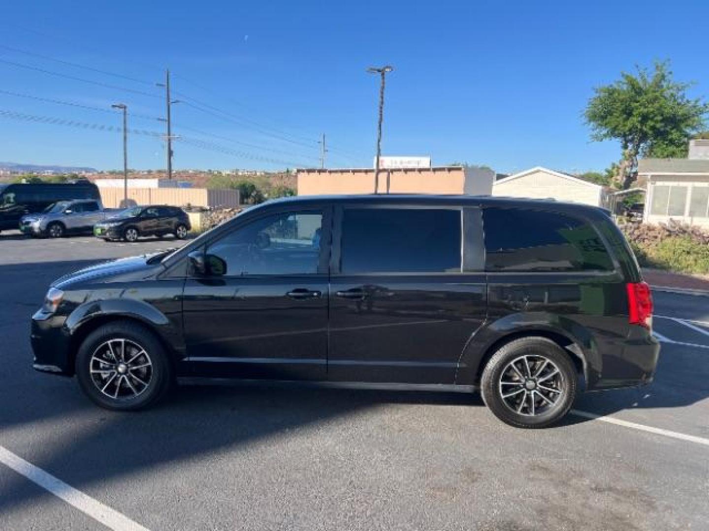 2019 Black Onyx Crystal Pearlcoat /Black Dodge Grand Caravan GT (2C4RDGEG1KR) with an Pentastar 3.6L V-6 DOHC engine, Automatic transmission, located at 1865 East Red Hills Pkwy, St. George, 84770, (435) 628-0023, 37.120850, -113.543640 - Want the sportier Grand Caravan with a little extra attitude? This Black Onyx 2019 Dodge Grand Caravan GT brings the Pentastar 3.6L V6, automatic transmission, front-wheel drive, and black interior - family van practicality with GT styling for Southern Utah. We specialize in in-house financing and- Photo#3