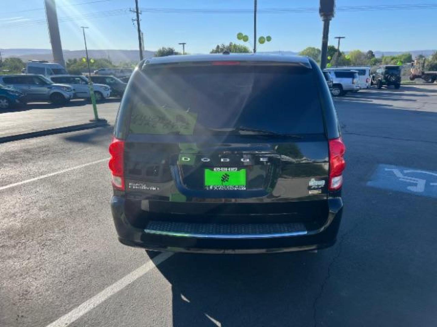 2019 Black Onyx Crystal Pearlcoat /Black Dodge Grand Caravan GT (2C4RDGEG1KR) with an Pentastar 3.6L V-6 DOHC engine, Automatic transmission, located at 1865 East Red Hills Pkwy, St. George, 84770, (435) 628-0023, 37.120850, -113.543640 - Want the sportier Grand Caravan with a little extra attitude? This Black Onyx 2019 Dodge Grand Caravan GT brings the Pentastar 3.6L V6, automatic transmission, front-wheel drive, and black interior - family van practicality with GT styling for Southern Utah. We specialize in in-house financing and- Photo#5