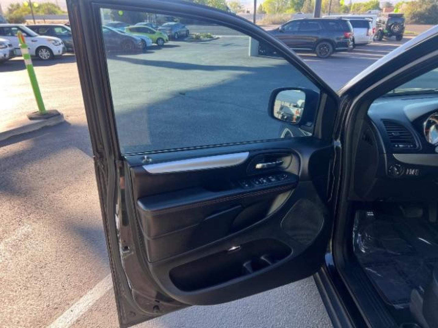 2019 Black Onyx Crystal Pearlcoat /Black Dodge Grand Caravan GT (2C4RDGEG1KR) with an Pentastar 3.6L V-6 DOHC engine, Automatic transmission, located at 1865 East Red Hills Pkwy, St. George, 84770, (435) 628-0023, 37.120850, -113.543640 - Want the sportier Grand Caravan with a little extra attitude? This Black Onyx 2019 Dodge Grand Caravan GT brings the Pentastar 3.6L V6, automatic transmission, front-wheel drive, and black interior - family van practicality with GT styling for Southern Utah. We specialize in in-house financing and- Photo#12