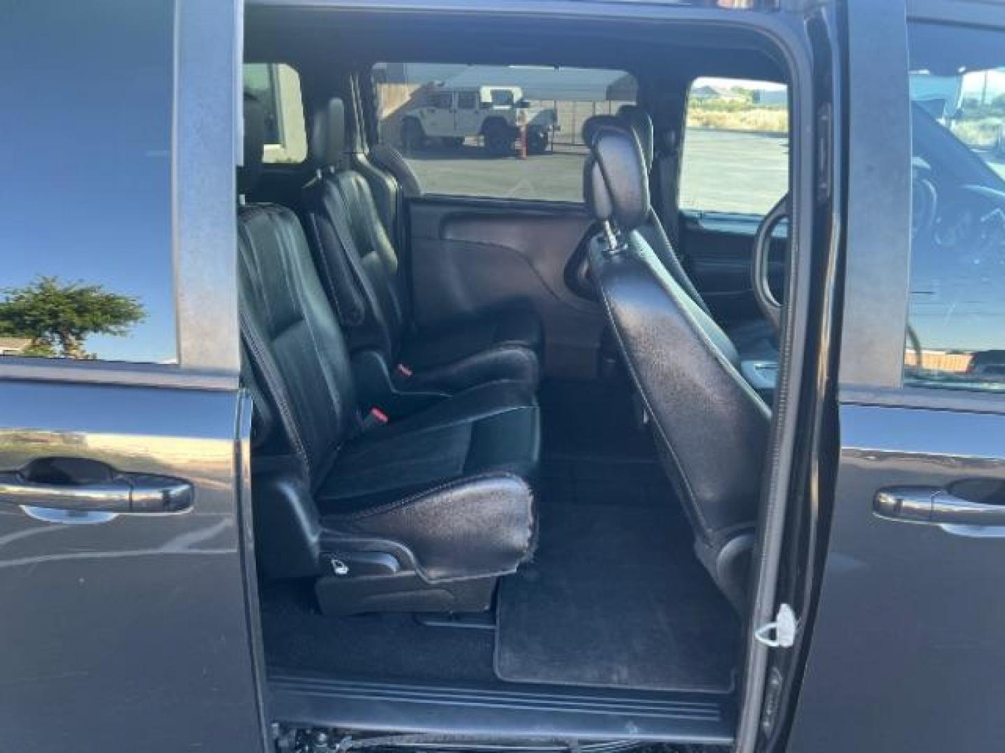 2019 Black Onyx Crystal Pearlcoat /Black Dodge Grand Caravan GT (2C4RDGEG1KR) with an Pentastar 3.6L V-6 DOHC engine, Automatic transmission, located at 1865 East Red Hills Pkwy, St. George, 84770, (435) 628-0023, 37.120850, -113.543640 - Want the sportier Grand Caravan with a little extra attitude? This Black Onyx 2019 Dodge Grand Caravan GT brings the Pentastar 3.6L V6, automatic transmission, front-wheel drive, and black interior - family van practicality with GT styling for Southern Utah. We specialize in in-house financing and- Photo#25