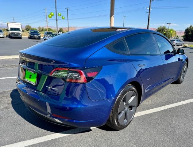 2022 Deep Blue Metallic /White/Black Tesla Model 3 Long Range Dual Motor All-Wheel Drive (5YJ3E1EB7NF) with an ELECTRIC engine, Electric transmission, located at 1865 East Red Hills Pkwy, St. George, 84770, (435) 628-0023, 37.120850, -113.543640 - Excellent Tesla Model 3 Long Range All Wheel Drive with White interior! HW3. Inside and outside in great shape. Tires are good. All our Teslas come with charging kit. Battery is near new. Gets 305 on full charge. Clean title, no accidents Still has remaining 120k mile Tesla warranty on battery a - Photo#6