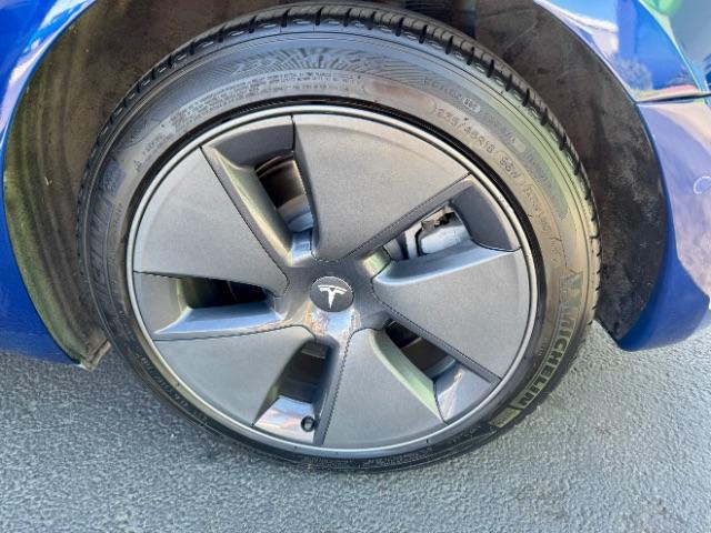 2022 Deep Blue Metallic /White/Black Tesla Model 3 Long Range Dual Motor All-Wheel Drive (5YJ3E1EB7NF) with an ELECTRIC engine, Electric transmission, located at 1865 East Red Hills Pkwy, St. George, 84770, (435) 628-0023, 37.120850, -113.543640 - Excellent Tesla Model 3 Long Range All Wheel Drive with White interior! HW3. Inside and outside in great shape. Tires are good. All our Teslas come with charging kit. Battery is near new. Gets 305 on full charge. Clean title, no accidents Still has remaining 120k mile Tesla warranty on battery a - Photo#23