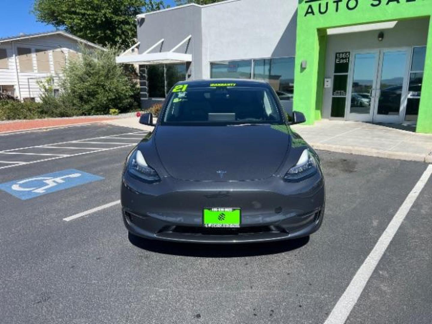 2021 Midnight Silver Metallic /Black Tesla Model Y Long Range Dual Motor All-Wheel Drive (5YJYGDEE0MF) with an ELECTRIC engine, Electric transmission, located at 1865 East Red Hills Pkwy, St. George, 84770, (435) 628-0023, 37.120850, -113.543640 - Excellent Tesla Model Y Long Range All Wheel Drive with Full Self Driving Paid for. Thats a $8k add on that is no longer avilable from Tesla. HW3. Inside and outside in great shape. Has PPF on front and Yoke steering wheel. Tires are good. All our Teslas come with charging kit. Battery is healthy. - Photo#3