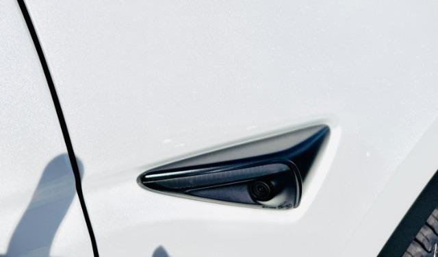 2023 Pearl White Multi-Coat /Black Tesla Model Y Long Range Dual Motor All-Wheel Drive | AWD (7SAYGAEE0PF) with an ELECTRIC engine, Electric transmission, located at 1865 East Red Hills Pkwy, St. George, 84770, (435) 628-0023, 37.120850, -113.543640 - Excellent Tesla Model Y Long Range All Wheel Drive with 3rd row. 7seats. HW3. Inside and outside in great shape. Tires are good. All our Teslas come with charging kit. Battery is healthy. Gets 285 on full charge. Clean title, no accidents Still has remaining 120k mile Tesla warranty on battery a - Photo#9