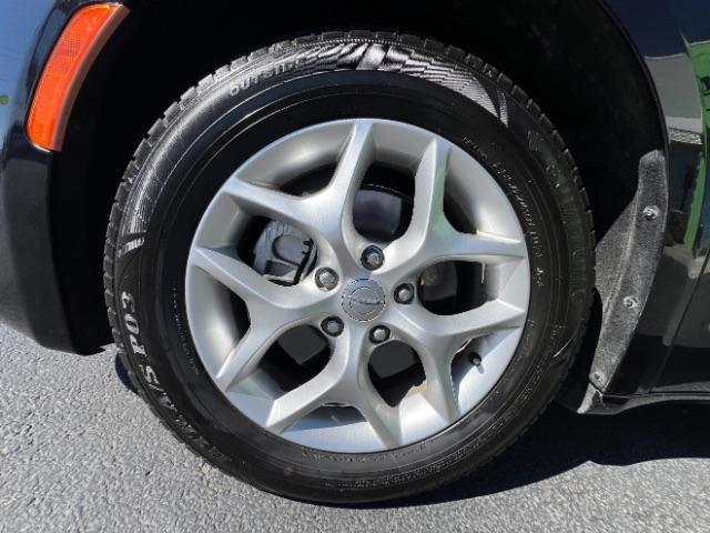 2018 Brilliant Black Crystal Pearlcoat /Black/Alloy Chrysler Pacifica Touring (2C4RC1DGXJR) with an 3.6L V-6 DOHC engine, Automatic transmission, located at 940 North Main Street, Cedar City, UT, 84720, (435) 628-0023, 37.692936, -113.061897 - We specialize in helping ALL people get the best financing available. No matter your credit score, good, bad or none we can get you an amazing rate. Had a bankruptcy, divorce, or repossessions? We give you the green light to get your credit back on the road. Low down and affordable payments that fit - Photo#9