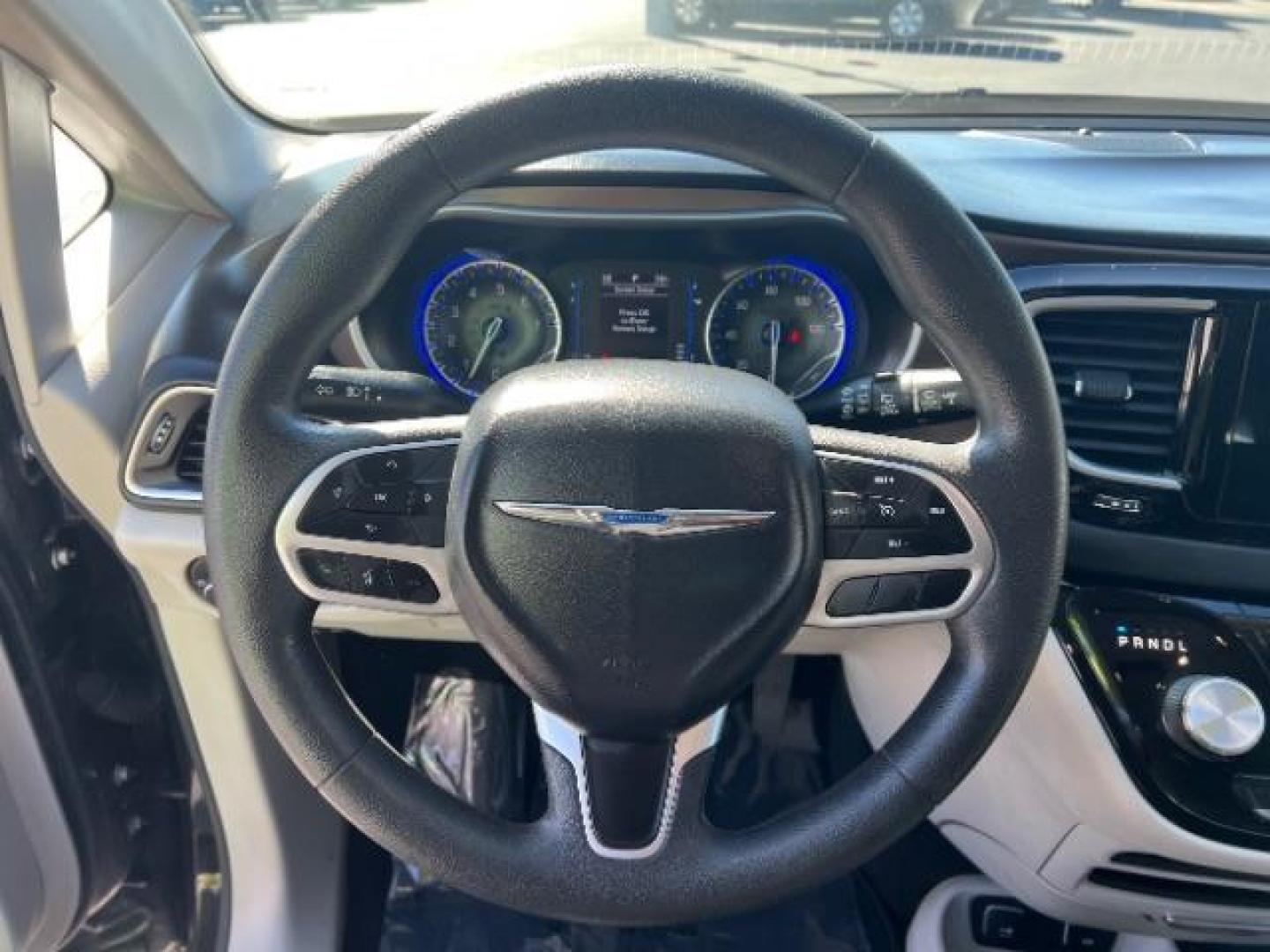 2018 Brilliant Black Crystal Pearlcoat /Black/Alloy Chrysler Pacifica Touring (2C4RC1DGXJR) with an 3.6L V-6 DOHC engine, Automatic transmission, located at 1865 East Red Hills Pkwy, St. George, 84770, (435) 628-0023, 37.120850, -113.543640 - We specialize in helping ALL people get the best financing available. No matter your credit score, good, bad or none we can get you an amazing rate. Had a bankruptcy, divorce, or repossessions? We give you the green light to get your credit back on the road. Low down and affordable payments that fit - Photo#15