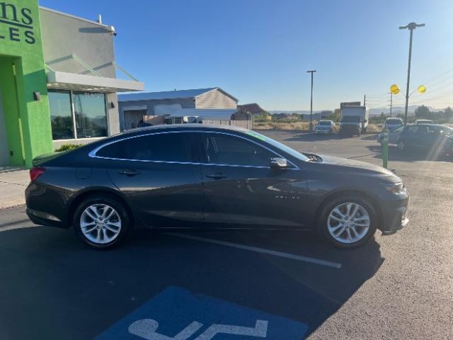 2016 Nightfall Gray Metallic /Dark Atmosphere/Loft Brown Chevrolet Malibu 1LT (1G1ZE5ST1GF) with an ECOTEC 1.5L I-4 gasoline direct injection engine, Automatic transmission, located at 1865 East Red Hills Pkwy, St. George, 84770, (435) 628-0023, 37.120850, -113.543640 - Photo#7
